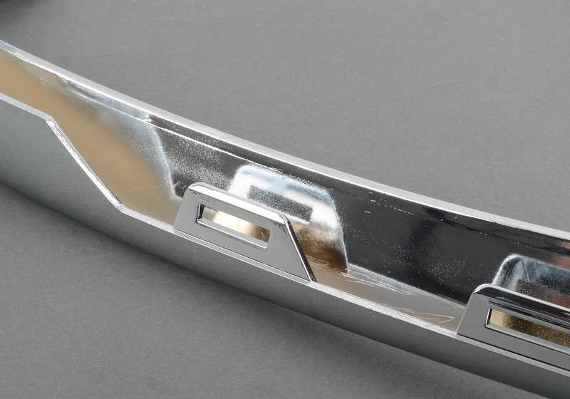 Embellecedor rejilla lateral derecha OEM 51117325396 para BMW X5 F15, X6 F16. Original BMW.