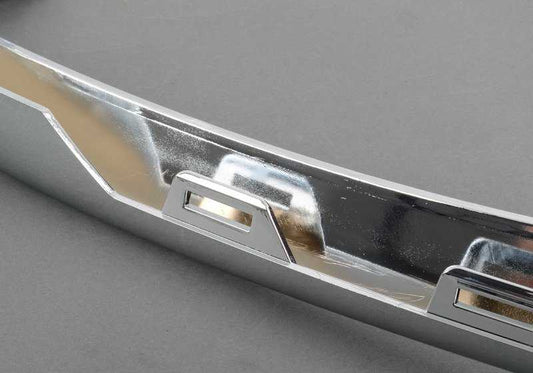 Griglia laterale a destra abbellita OEM 51117325396 per BMW X5 F15, X6 F16. BMW originale.