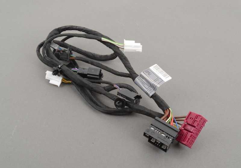 Câblage du siège droit OEM 61129131766 pour BMW E81, E82, E88, E90, E90N, E91, E91N, E92, E92N. Remplacement BMW d'origine.