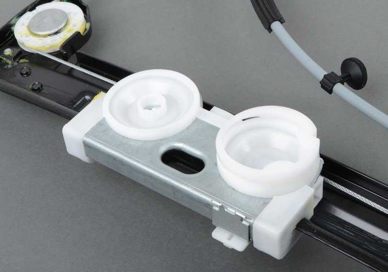Alzacristales eléctrico derecho OEM 51337039452 para MINI R50, R53, Cabrio R52. Original MINI.
