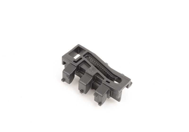 Lower retaining clip OEM 51137238257 for BMW F10, F11 (Compatible models: 5 Series E6x, F10, F11, G30). Original BMW.