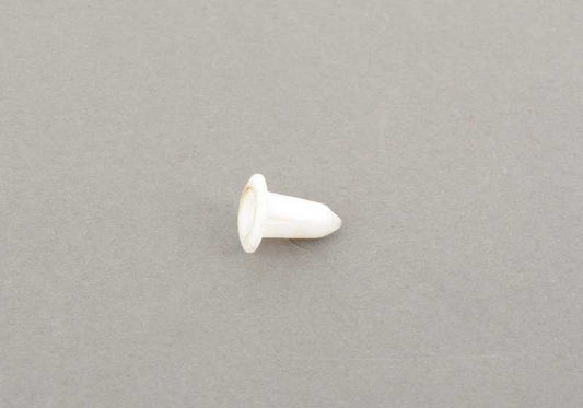 Clip per BMW F34, F32, F33, F36 (OEM 07147130112). BMW originale.