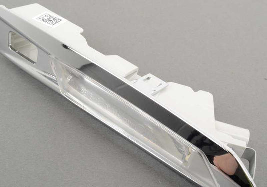 Lumière gauche supplémentaire pour la série BMW 5 F07 (OEM 63137154165). BMW d'origine