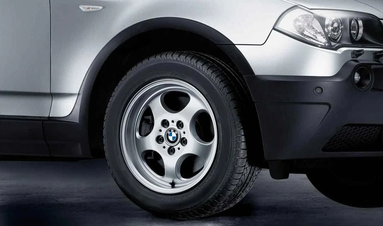 Llanta de aleación original BMW estilo Ellipsoid 109 OEM 36103415720 para BMW X3 E83, E83N. Medida 8x17 ET46, color plata. Compatible con sensores RDC. Original BMW.
