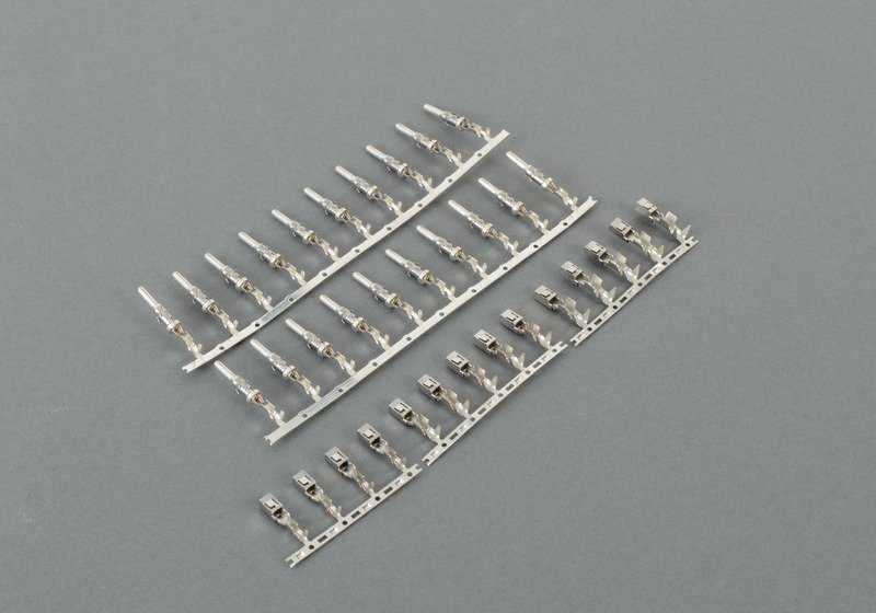Kit de reparación de conector con piezas de fijación OEM 61119241657 para BMW E87,E90,E91,E92,E93,F01,F07,F10,F11,F12,F13,F20,F21,F25,F30,F31,F32,F34,F36,X1,X3,X5,X6,Z4. Original BMW.