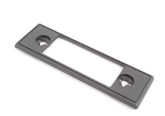 Embellecedor OEM 65111367881 para BMW E21, E30, E12, E28, E24, E23. Pieza original BMW para sistemas de radio. Repuesto ideal para restauraciones o reemplazo.