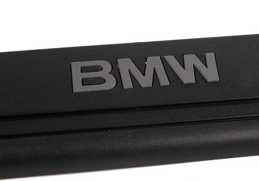 Embellecedor de entrada derecho OEM 51477016654 para BMW E85, E86, E89. Original BMW.