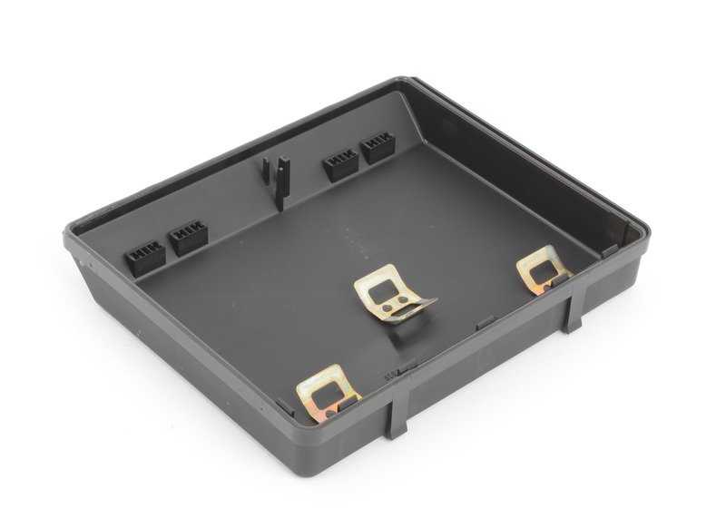 Os fusíveis OEM abrangem 61131374029 para BMW 5 E34 Series (modelos 518G, 518i manual e automático). Peça original da BMW.