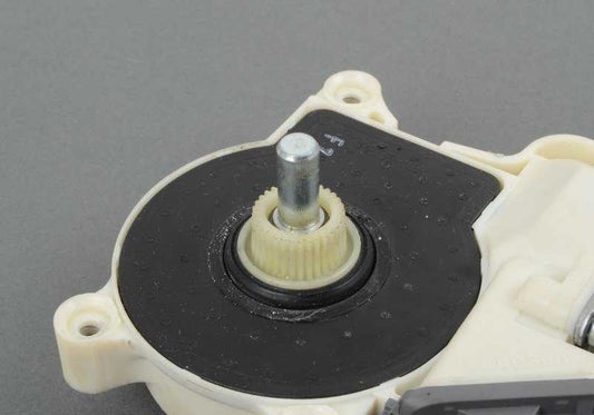 Motor elevalunas delantero izquierdo OEM 67626935927 para BMW E46. Original BMW.