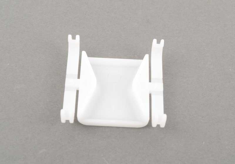 OEM fixing clip 51328164788 for BMW E39, E38. Original BMW.