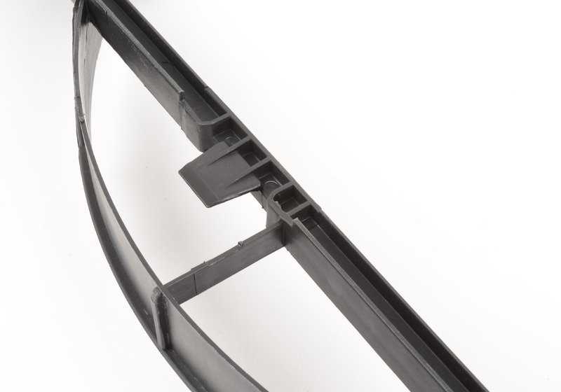 Carcasa del ventilador OEM 17111709392 para BMW E32. Compatible con todos los modelos aplicables de la serie E32. Original BMW.