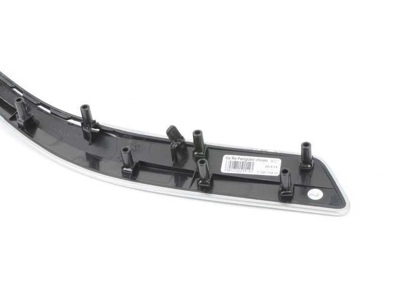 Moldura decorativa delantera derecha OEM 51417389534 para BMW F32, F33, F82, F83. Original BMW.