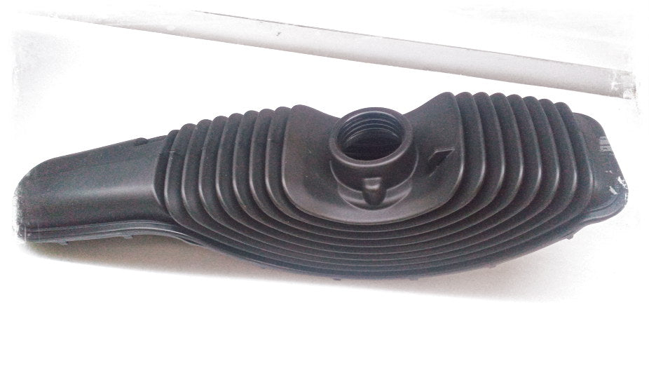 Fuelle de protección con marco OEM 71606884468 para BMW G11, G11N, G12, G12N, F25, F26. Pieza original BMW para anclaje de remolque retráctil eléctrico.