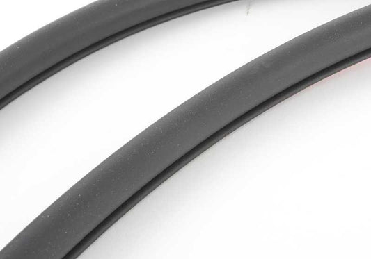 Junta/Guarnición de puerta trasera OEM 51357258330 para BMW F30, F80. Original BMW.