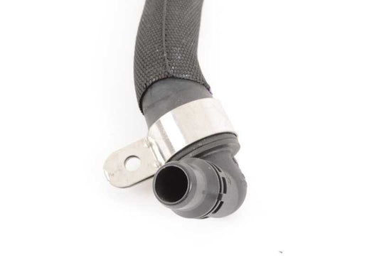 Manguera del refrigerante OEM 17127584561 para BMW X6 E71 xDrive35i con motor N54 (2008-2010). Recambio original BMW.