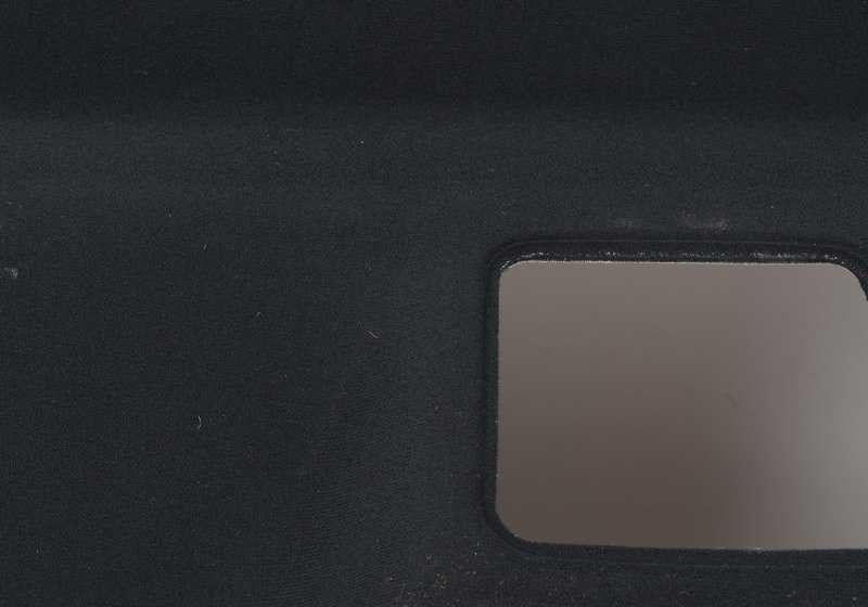Revestimiento inferior original OEM 51468183450 para BMW E36. Compatible con todos los modelos de la serie E36.