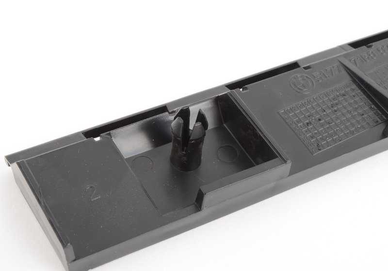 Soporte fijación lateral OEM 51777169979 para BMW E81, E82, E88. Pieza original BMW.