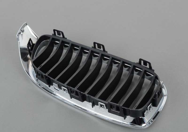 Front Left Decorative Grille for BMW 4 Series F32, F33, F36 (OEM 51135A3D021). Original BMW