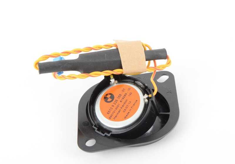 Sistema OEM HIFI superiore acuto 65139226358 per BMW F20. Compatibile con i modelli: 114d, 116d, 118d, 120d, 125d, 114i, 116i, 118i, 120i, 125i. BMW originale.