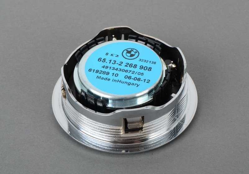 Altavoz de medios cromado OEM 65132268908 para BMW E36. Original BMW.