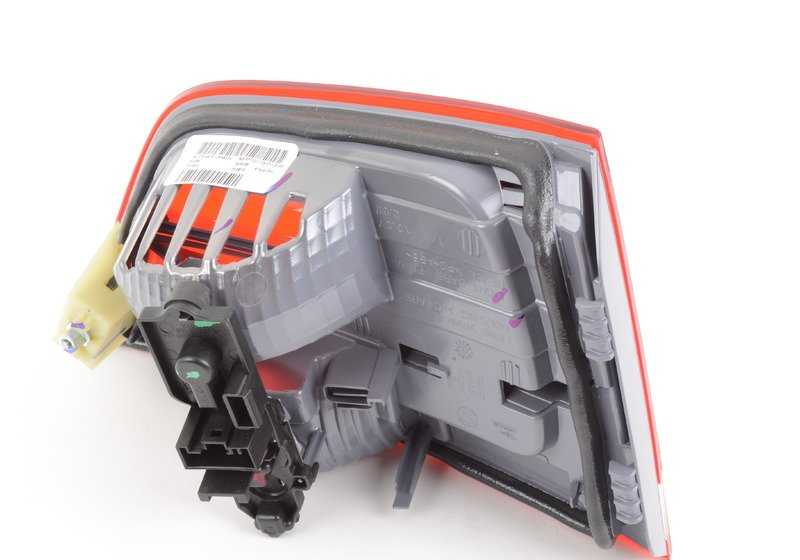 Piloto trasero derecho portón maletero OEM 63217217310 para BMW F25. Luz trasera original BMW. Compatible solo con modelos BMW X3 F25.