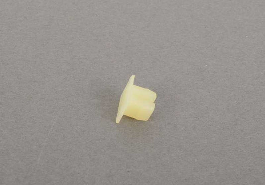 OEM 51451935596 Dado di espansione in plastica per BMW {E30,E31,E32,E34,E36,E38,E39,E46,E53,E60,E61,E63,E64,E65,E66,E70,E71,E72,E81,E82,E83,E84,E85,E86, E87,E88,E89,E90,E91,E92,E93,F01,F02,F04,F06,F07,F10,F11,F12,F13,F15,F16,F18,F20,F21,F22,F23,F25,F