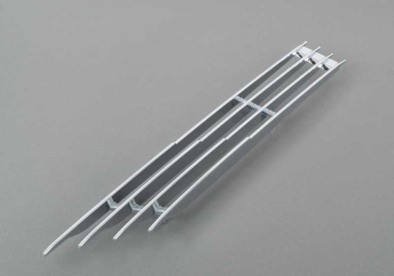 Rejilla decorativa izquierda cromada OEM 51131827283 para BMW E30. Original BMW.