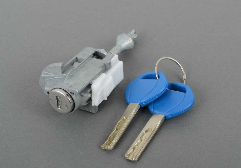 Cerradura con llave izquierda OEM 51217187853 para BMW E92, E93. Original BMW.