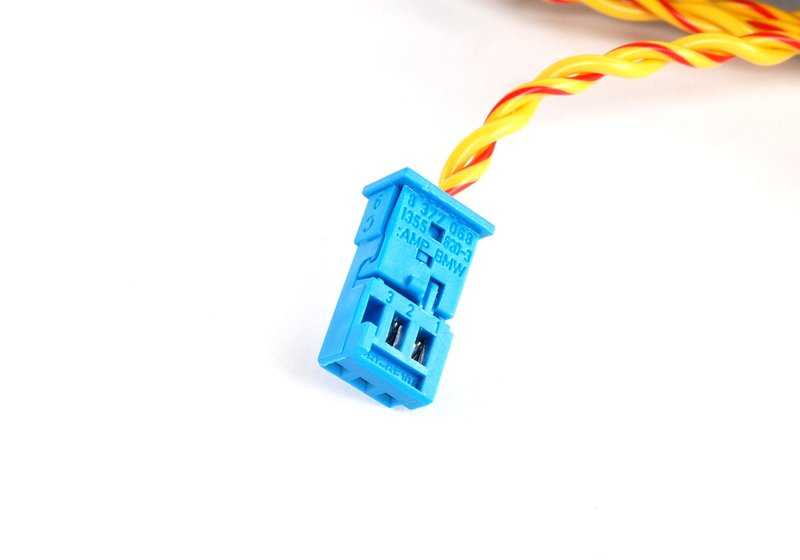 Altavoz agudo HiFi izquierdo OEM 65138362529 para BMW E39. Original BMW.