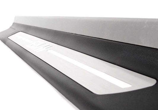 Moldura de entrada direita para BMW Série 3 E46 (OEM 51478219214). BMW genuíno