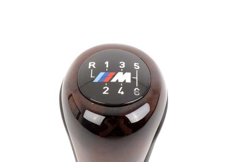 Bouton de changement de cuir / Appliques en bois / 6 marches / m pour la série BMW 5 E39 (OEM 2511228601). BMW d'origine.