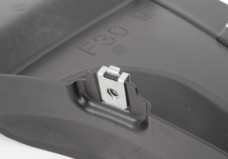 Cubierta inferior derecha OEM 51718055020 para BMW Serie 3 F30, F30N, F31, F31N, F35, F35N. Pieza original BMW.