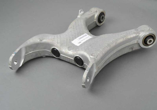Right Rear Oscillating arm 33326770952 for BMW X5 E70, E70N, F15, F85 and BMW X6 E71, E72, F16, F86. Original BMW.