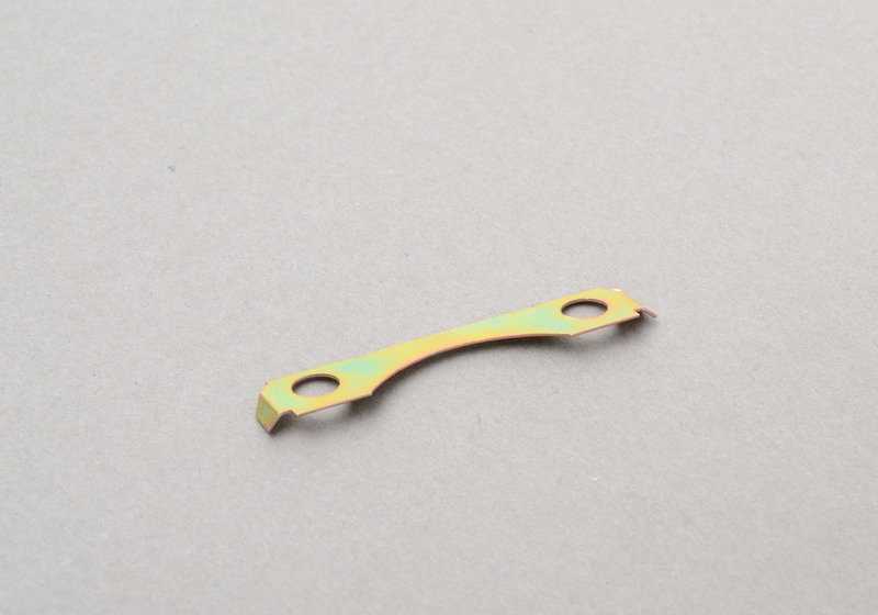 Fiche de fixation OEM 11531251825 pour BMW E21, E12, E28. Pièce BMW originale. Idéal pour assurer des composants du système de refroidissement tels que la pompe à eau et le ventilateur.