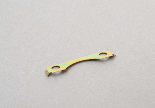 Chapa de fijación OEM 11531251825 para BMW E21, E12, E28. Pieza original BMW. Ideal para asegurar componentes del sistema de refrigeración como la bomba de agua y el ventilador.