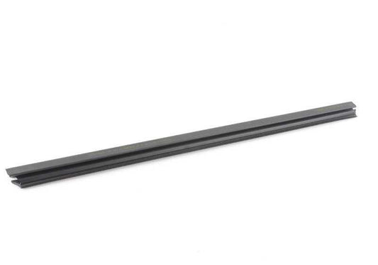 Burlete interior puerta trasera izquierda OEM 51227034307 para BMW E60 (520d NC31, NC32, NC41, NC42, NX11, NX12, NX21, NX22, NX31, NX32). Original BMW.