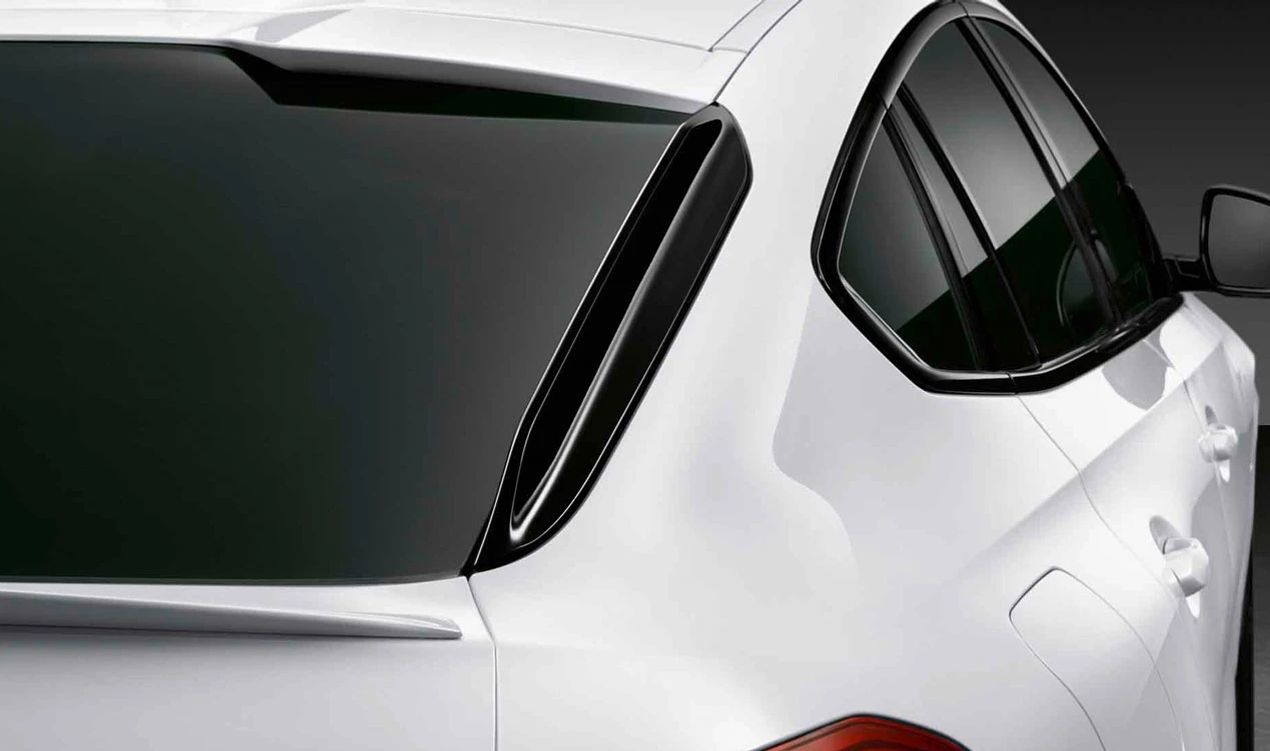 Aletines traseros M Performance negros OEM 51192460601 para BMW X6 F96 (X6 M Competition) y G06 (40d, 40i). Mejora aerodinámica y estilo deportivo. Original BMW.