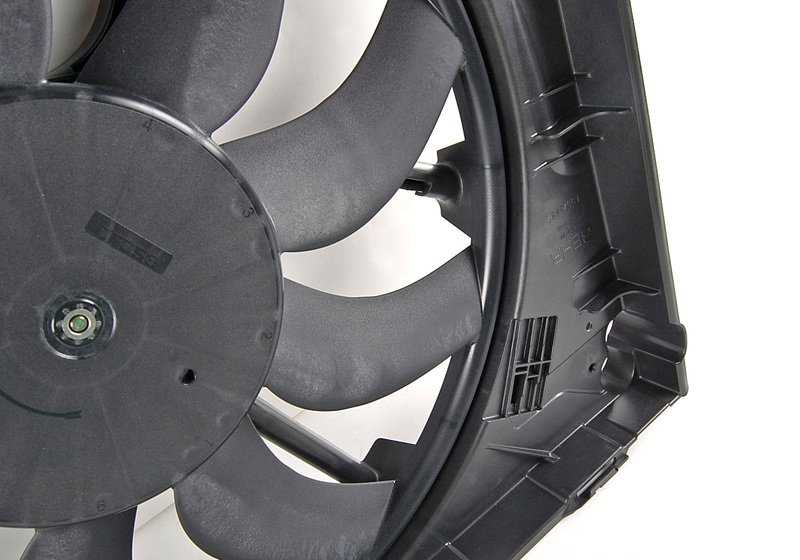 Ventilador con marco OEM 17427603658 para BMW E60, E61. Original BMW.
