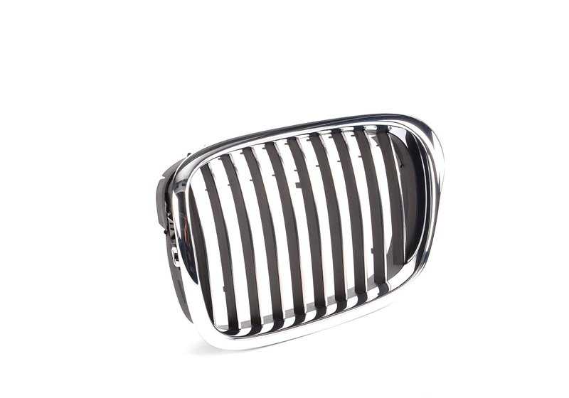 Rejilla decorativa izquierda cromada OEM 51132497261 para BMW E39 535i y 540i (modelos desde 1996 hasta 2003). Original BMW.