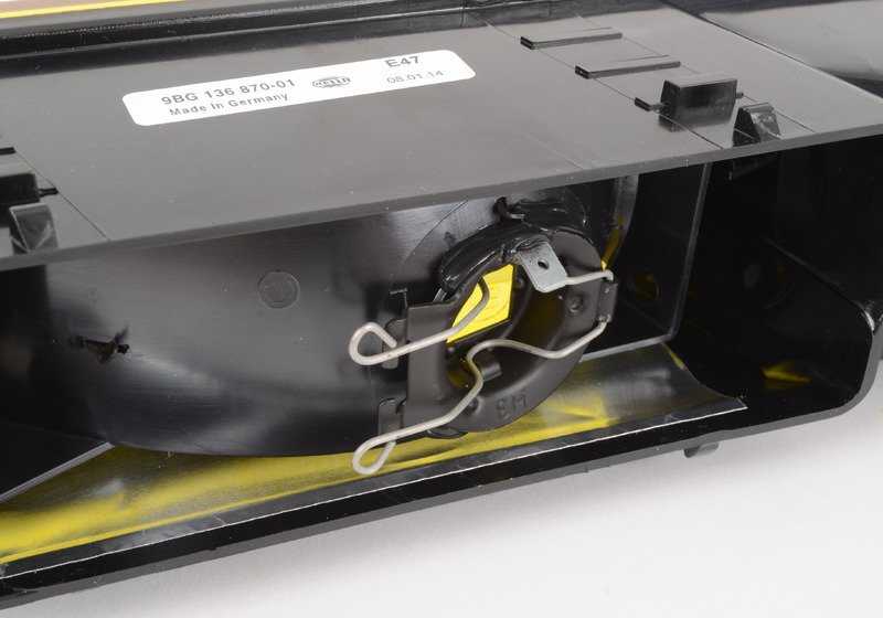 Fita de cabo de luz direita OEM 63111383944 para BMW Série 8 E31 840Ci, 850CSi. BMW genuíno.