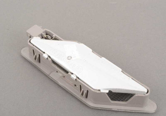 Luz interior trasera izquierda OEM 63312254401 para BMW E36, E31. Original BMW.