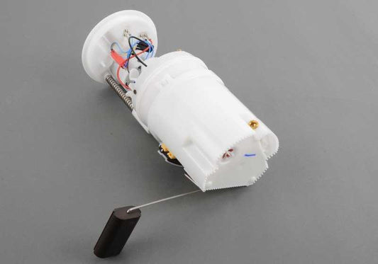 Bomba de combustible con filtro OEM 16117207599 para BMW E70, E71, F15, F16. Original BMW.