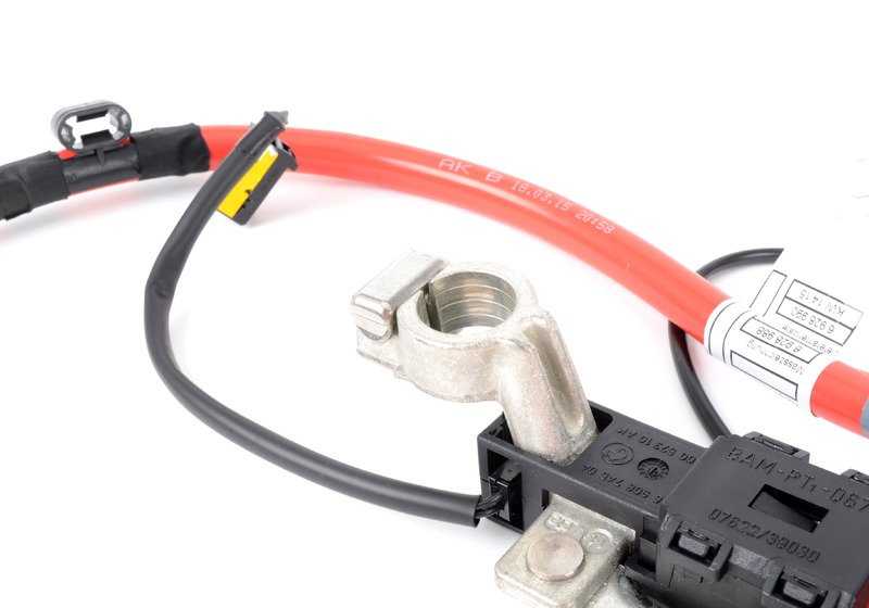 Cable de batería positivo OEM 61126928990 para BMW E63, E64. Original BMW.