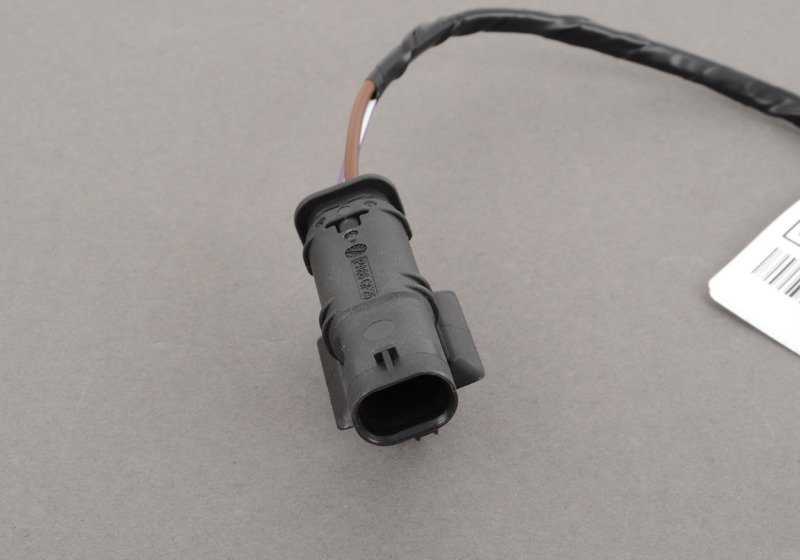Fanfare Adapter Cable for BMW 3 Series F80, 4 Series F82 (OEM 61129344840). Original BMW