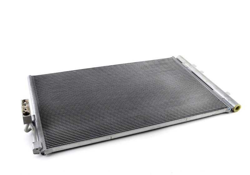 Condensador aire acondicionado OEM 64539216143 para BMW F25 y F26. Recambio original BMW.