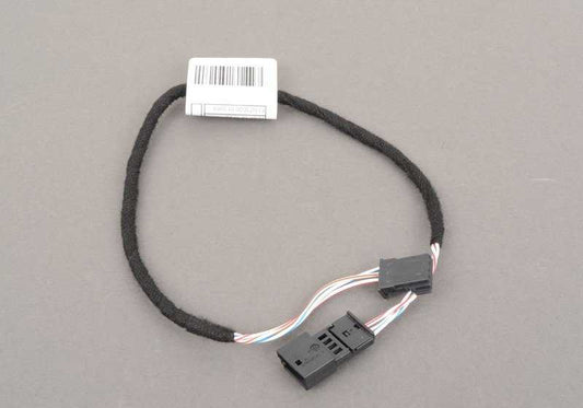 Cable AUX OEM 61129172021 para BMW E90, E91, E92, E93. Conecta tu móvil o reproductor al coche fácilmente. Original BMW.