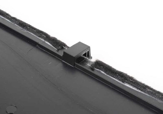 Couverture intérieure OEM 51498259857 pour BMW E46. Pièce BMW originale. Couleur noire adaptée aux modèles avec une finition spécifique selon la version.