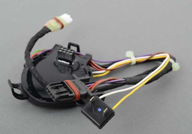 RIGHT REGROVISOR ELECTRISOR wiring 67136972541 for BMW E81, E82, E87, E87N, E90, E91, E92, E93. Original BMW.