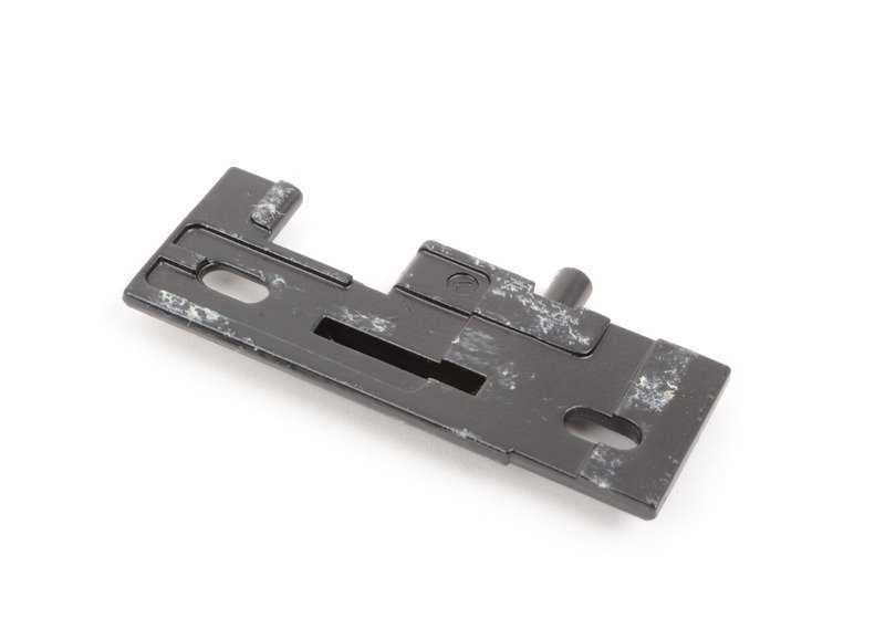 Guía pasador izquierdo OEM 54121846223 para BMW E21, E24. Original BMW.