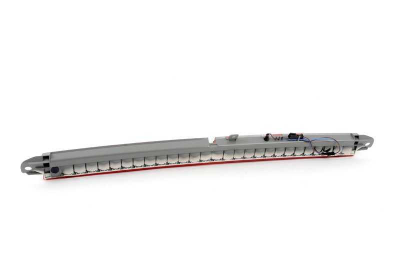 Third brake pilot OEM 63257145669 for BMW 3 E91 Series (316D, 316i, 318d) Models manufactured between 2008 and 2012. Compatible with manual and automatic versions. Original BMW.